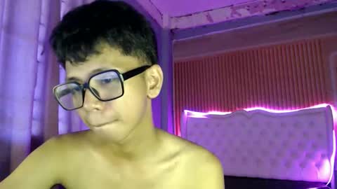 Snapshot of nerdy_nate chatting on 06-11-26, 02:53 Ethan online show from 06-11-26, 02:53