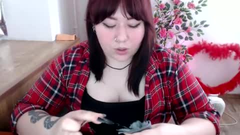 nereia online show from 05-27-26, 05:32