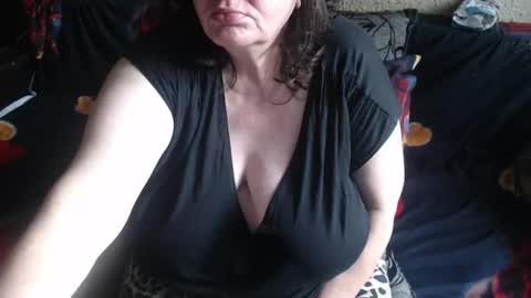 Snapshot of new_milf chatting on 07-09-26, 04:49 Lilly online show from 07-09-26, 04:49