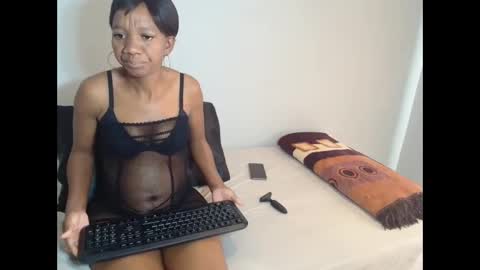 newbootyxx online show from 06-10-26, 07:07