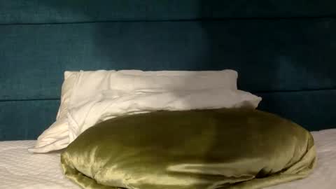 newnewbttm online show from 05-31-26, 07:37