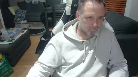 NewWorld online show from 11-05-25, 02:11