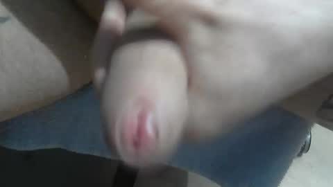 Snapshot of ni983 chatting on 05-12-26, 08:33 ni983 online show from 05-12-26, 08:33