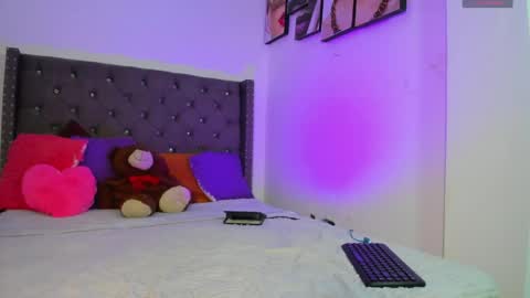 Nia online show from 04-15-26, 09:59