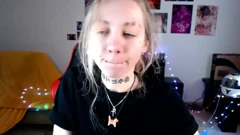 nica_kawaii online show from 04-09-26, 06:41