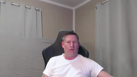 Snapshot of nice_juicy_cock chatting on 03-26-26, 01:01 nice_juicy_cock online show from 03-26-26, 01:01