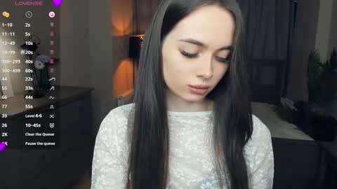 Nicole online show from 02-12-26, 07:53