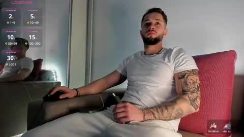 Nicholassx online show from 12-17-25, 09:54