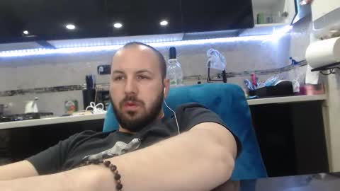 Julian online show from 03-31-26, 10:43