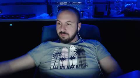 Julian online show from 04-17-26, 09:51