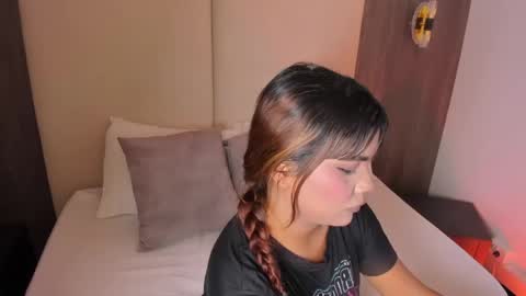 Nicky  online show from 05-20-26, 02:51