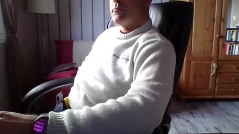 nico82_fr online show from 11-30-25, 03:16