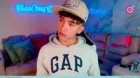 Snapshot of nico_cruz chatting on 02-23-26, 10:29 nico online show from 02-23-26, 10:29