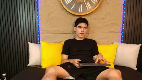 nico_monroet online show from 04-21-26, 08:55