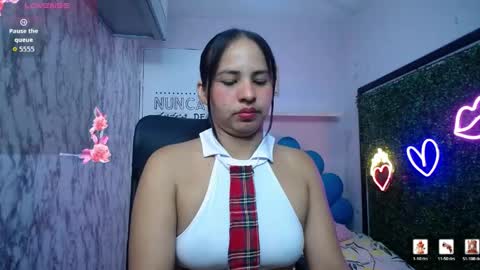 nicol_ross19 online show from 05-25-26, 07:09