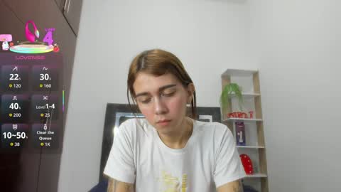 Nicol online show from 04-12-26, 05:01