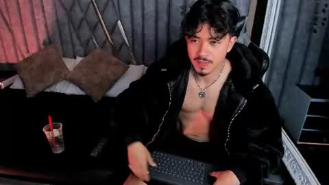 Snapshot of nicolaikarav chatting on 07-11-26, 12:52 Nicolai online show from 07-11-26, 12:52