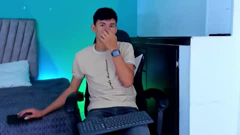 nicolastorres__ online show from 02-20-26, 01:33