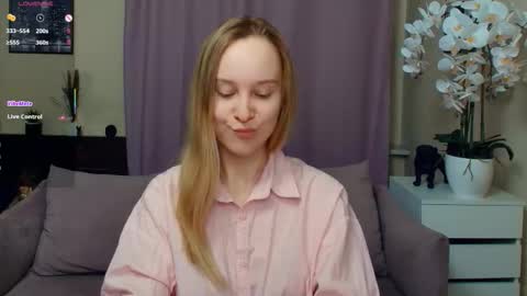 Nicoletta online show from 02-22-26, 07:45
