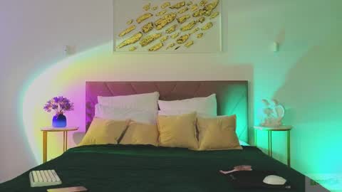 Nicole online show from 04-04-26, 09:12