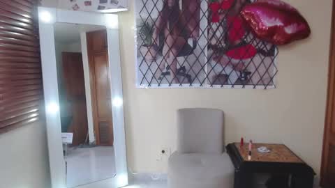 Nicole Santana online show from 02-04-26, 09:53