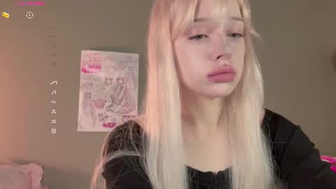 Snapshot of nicole_yo chatting on 06-17-26, 10:32 Mary online show from 06-17-26, 10:32