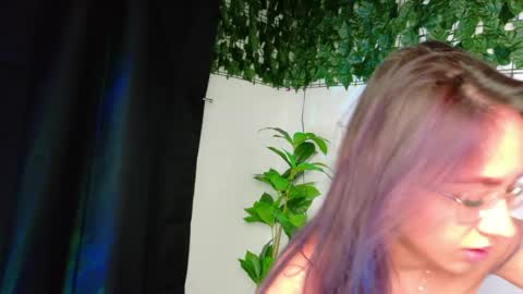 nicoleirisxxx online show from 04-01-26, 05:19