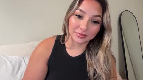 nicolelovesyou444 online show from 09-24-25, 11:35