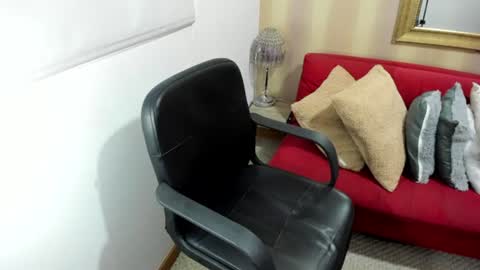 Nicolettcolin  online show from 07-04-26, 08:48