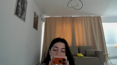 Nicolle online show from 06-04-26, 07:03