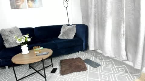 Nicolle Lima online show from 04-11-26, 12:59