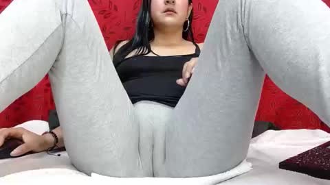 NICOLLE online show from 05-25-26, 11:00