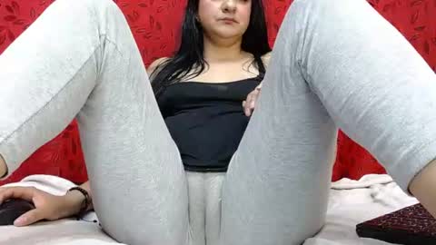 NICOLLE online show from 06-25-26, 09:41
