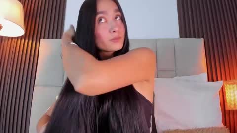 Snapshot of nicolqueen_ chatting on 04-23-26, 11:20 NICOL online show from 04-23-26, 11:20