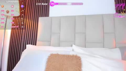 Snapshot of nicolqueen_ chatting on 06-27-26, 11:26 NICOL online show from 06-27-26, 11:26