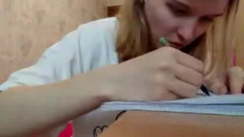 Ella online show from 04-10-26, 01:27