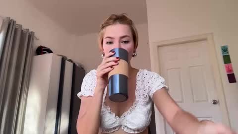 Aurora online show from 02-12-26, 09:15