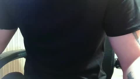 Snapshot of niglo620 chatting on 04-12-26, 09:03 niglo620 online show from 04-12-26, 09:03