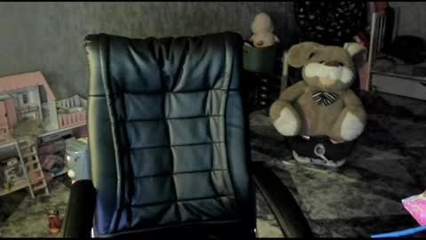 nigo_nika online show from 04-23-26, 09:39