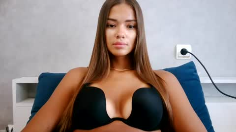 Snapshot of nika_verona1 chatting on 07-22-26, 07:00 Nika online show from 07-22-26, 07:00