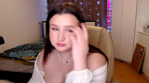 nikaking22 online show from 12-08-24, 11:40