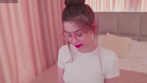 Snapshot of nikaletta chatting on 04-27-26, 07:28 Nika online show from 04-27-26, 07:28
