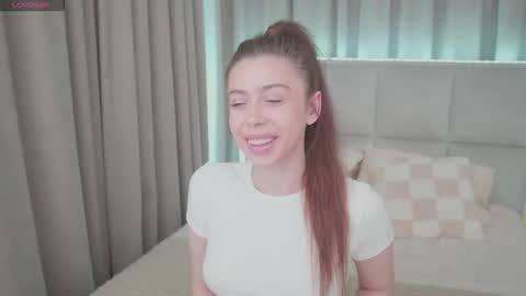 Snapshot of nikaletta chatting on 05-21-26, 12:17 Nika online show from 05-21-26, 12:17