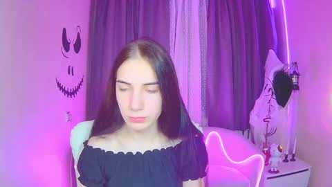 Snapshot of nikastarkk chatting on 10-31-25, 07:48 nikastarkk online show from 10-31-25, 07:48