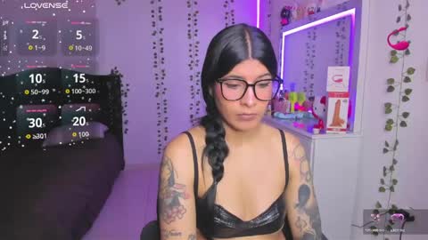 Niki online show from 05-27-26, 01:57