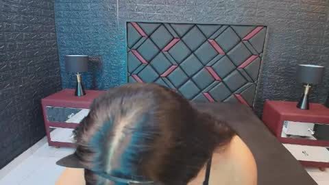 Snapshot of nikibunn chatting on 05-15-26, 01:18 NIKI online show from 05-15-26, 01:18