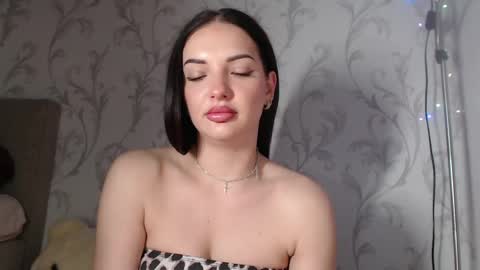 nikimousi online show from 05-26-26, 04:30