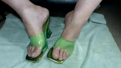 nikisissyfeet online show from 06-06-26, 03:33
