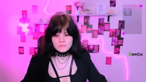 nikki_kiss_ online show from 04-23-26, 08:46