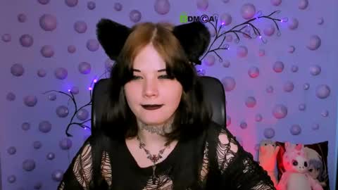nikki_kiss_ online show from 05-28-26, 08:44